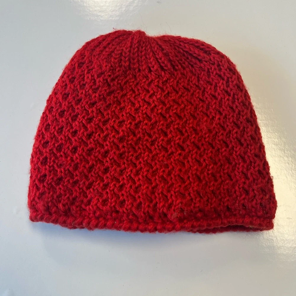 Vintage Unbranded Red Floral Knit Embroidered and Embellished Beanie‎ Sz. M - Picture 5 of 6